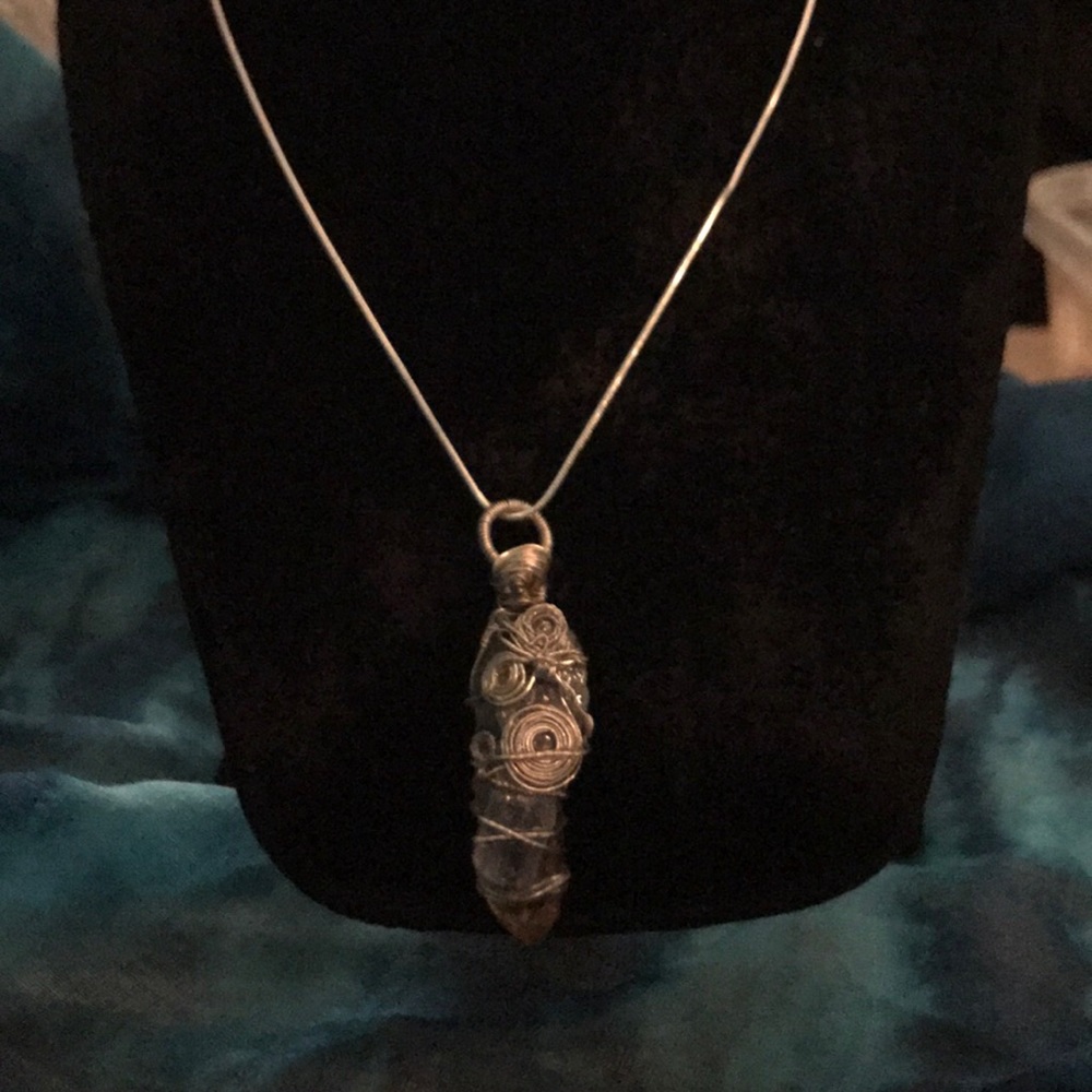 Quartz and kyanite silver wire wrapped necklace - Picture 6 of 7